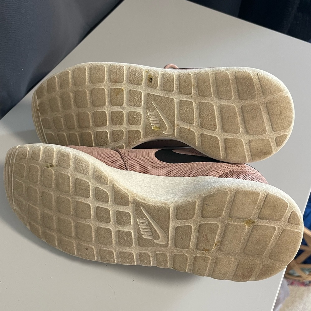 Nike Roche Mauve - Picture 3 of 4
